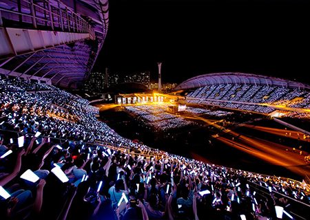 3377LED透明屏助力张韶涵泉州演唱会震撼开唱