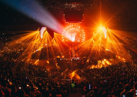 3377LED显示屏闪耀痛仰乐队天津演唱会