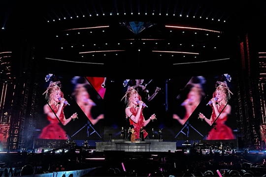 9年等待终圆梦！3377LED屏幕点亮张韶涵南昌演唱会璀璨之夜！